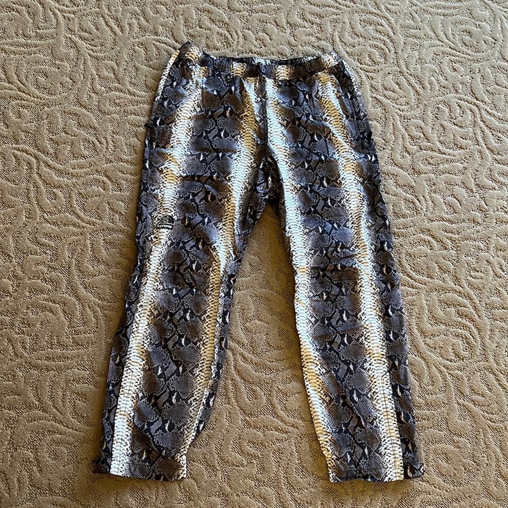 Supreme The North Face snakeskin taped seam pant. XL, Nylon and polyester.